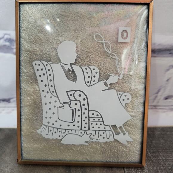 VTG Convex Glass Reverse Painting, Man in Chair with Cat, 4x5 - Picture 2 of 6